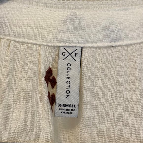 Gentle Fawn White Blouse with Burgundy Embroidery - Picture 7 of 10